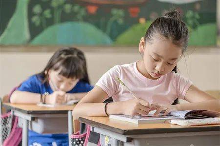 华为手机静音怎么调回来
:14岁的女孩沉迷于手机怎么办?经验分享！