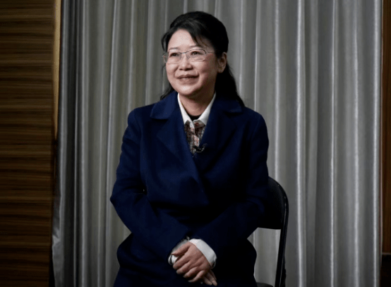 华为荣耀6x手机截图:政协委员贺丹：建议小学教育缩短到5年，将高中纳入义务教育范围