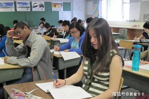 淘宝韩版苹果是中文的吗:中文被纳俄罗斯高考！美女学霸考满分，网友：这试题是认真的吗？