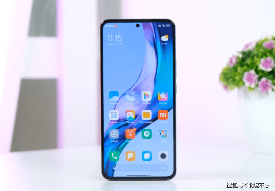至尊返利版苹果端
:不愁卖不动了，12GB+256GB降至2679元，5000mAh+120W+1亿像素