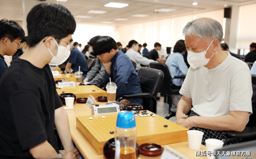 LG手机:围棋世界冠军参加世界大赛带手机被判负 70岁徐奉洙“晚节不保”