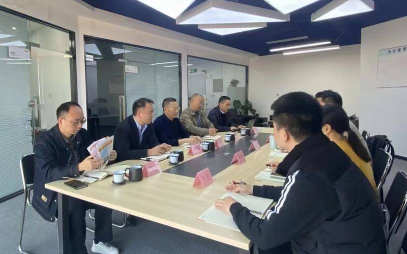邦华手机:四川省供销农资集团党委书记、董事长王华平带队赴邦力达农联公司调研指导工作